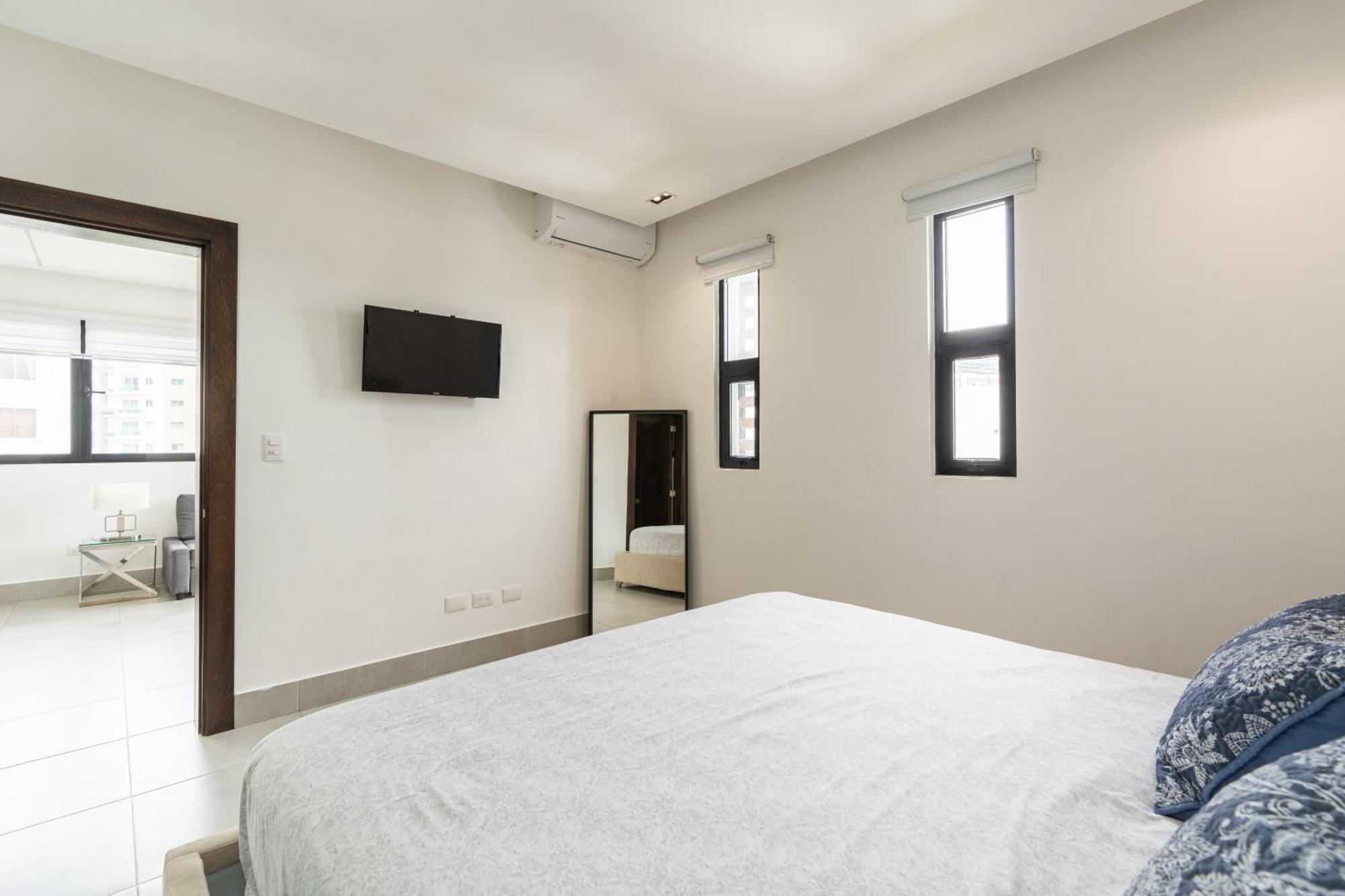 Modern Luxury Condo With Rooftop Pool & Gym Santiago De Los Caballeros Eksteriør billede