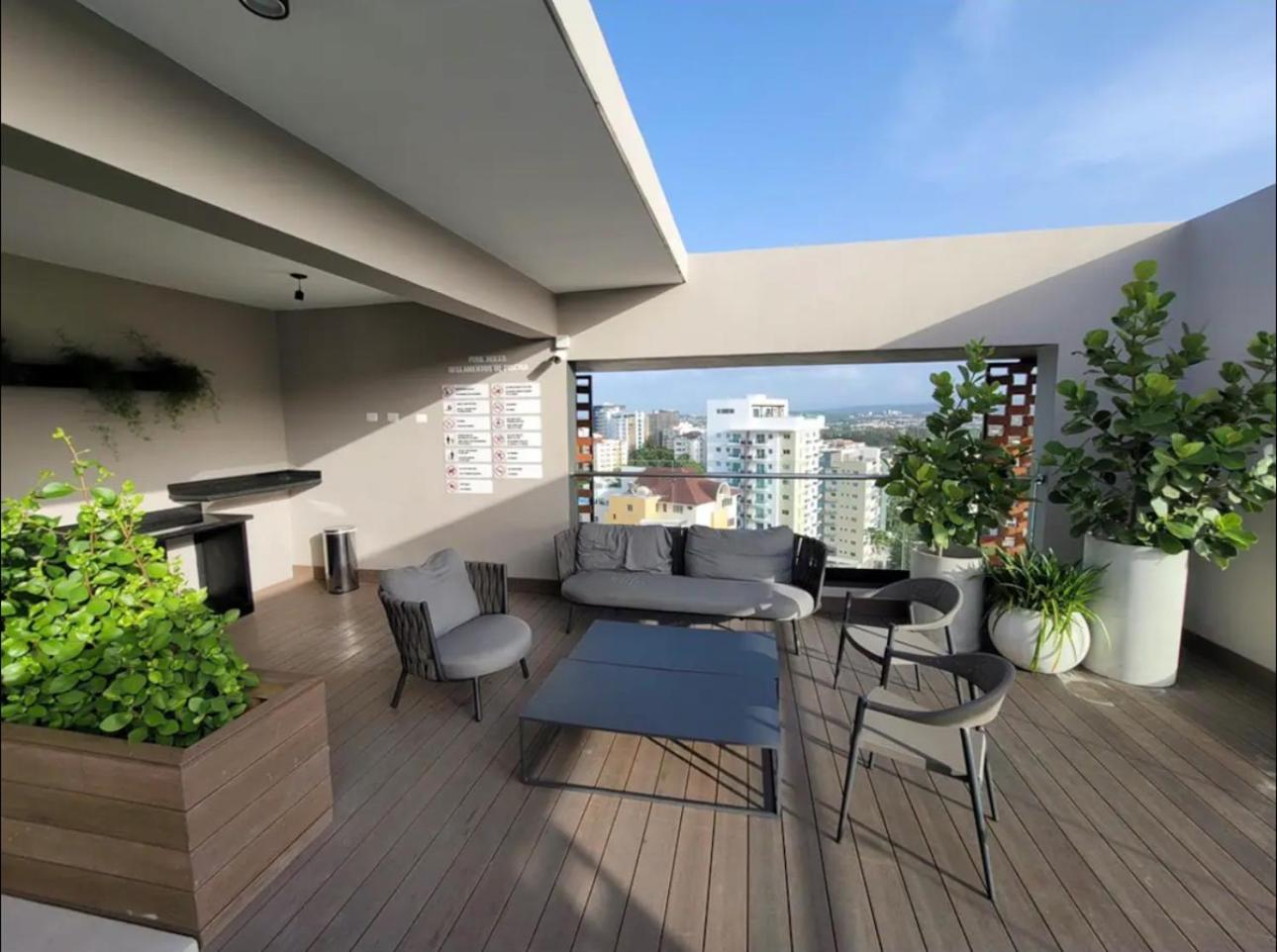 Modern Luxury Condo With Rooftop Pool & Gym Santiago De Los Caballeros Eksteriør billede